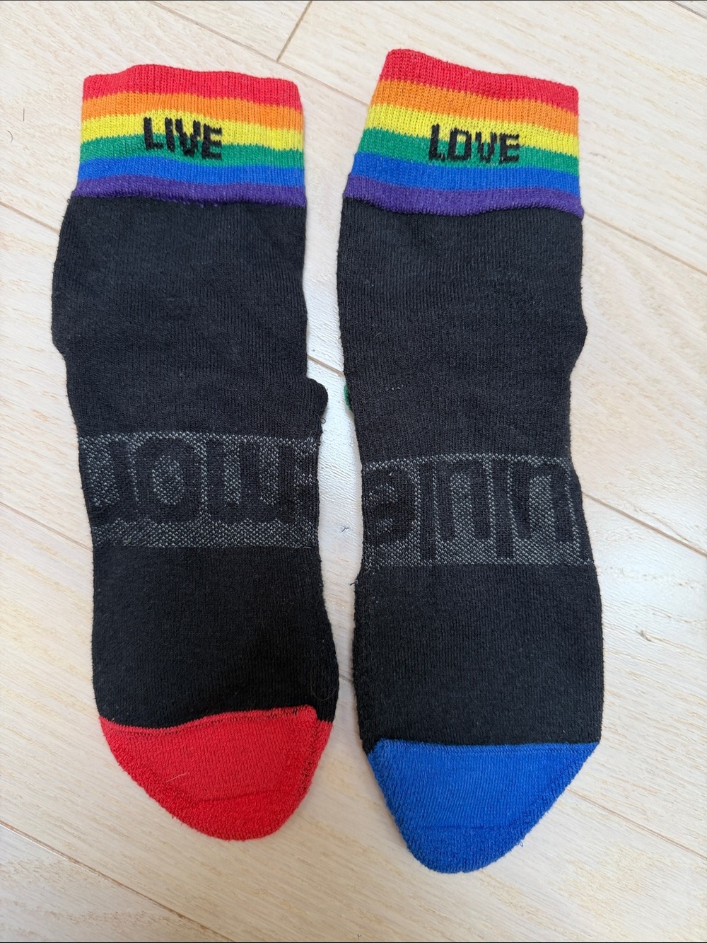 Lulu rainbow socks